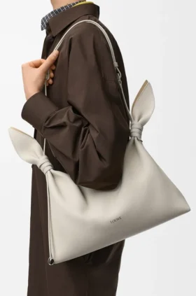 Medium Scarf Bag i glatt kalveskinn