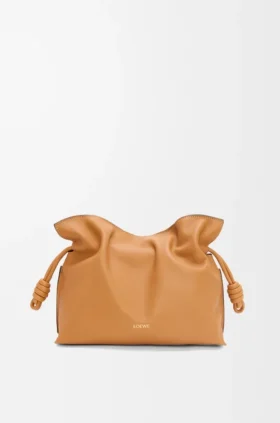 Mellomstor Flamenco-clutch i nappa-kalveskinn