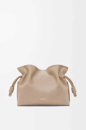 Mellomstor Flamenco-clutch i nappa-kalveskinn