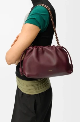 Mellomstor Flamenco Purse i mykt nappa-lammeskinn