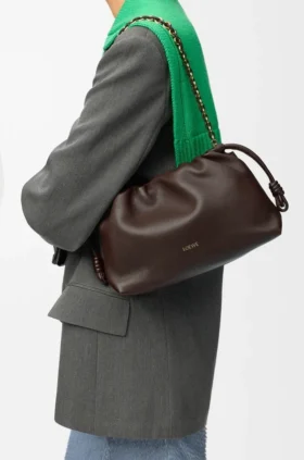 Mellomstor Flamenco Purse i mykt nappa-lammeskinn