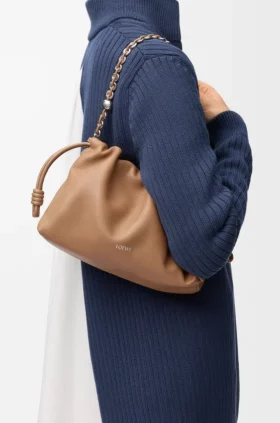 Mellomstor Flamenco Purse i mykt nappa-lammeskinn