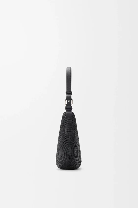 Mellomstor loewe Swing-veske i raffia og kalveskinn Mellomstor loewe Swing-veske i raffia og kalveskinn
