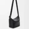 Mellomstor Loop Hobo i smidig, kornet kalveskinn Mellomstor Loop Hobo i smidig, kornet kalveskinn