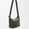 Mellomstor Loop Hobo i smidig, kornet kalveskinn Mellomstor Loop Hobo i smidig, kornet kalveskinn