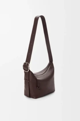 Mellomstor Loop Hobo i smidig, kornet kalveskinn