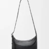 Mellomstor Loop Hobo i smidig, kornet kalveskinn Mellomstor Loop Hobo i smidig, kornet kalveskinn