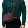 Mellomstor Pebble-messenger-veske i kornet nubuck Mellomstor Pebble-messenger-veske i kornet nubuck