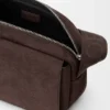 Mellomstor Pebble-messenger-veske i kornet nubuck Mellomstor Pebble-messenger-veske i kornet nubuck