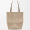 Mellomstor Puzzle Fold-tote-veske i skinnende kalveskinn