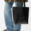 Mellomstor Puzzle Fold-tote-veske i skinnende kalveskinn