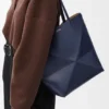 Mellomstor Puzzle Fold-tote-veske i skinnende kalveskinn