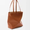 Mellomstor Puzzle Fold-tote-veske i skinnende kalveskinn