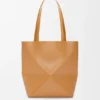 Mellomstor Puzzle Fold-tote-veske i skinnende kalveskinn