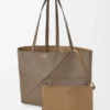 Middels horisontal Puzzle Fold-tote-veske i mykt, kornet kalveskinn