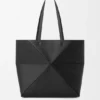 Middels horisontal Puzzle Fold-tote-veske i mykt, kornet kalveskinn