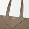 Middels horisontal Puzzle Fold-tote-veske i mykt, kornet kalveskinn