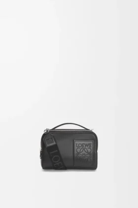 Mini-kamera-crossbody-veske i satengkalveskinn