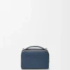 Mini-kamera-crossbody-veske i satengkalveskinn Mini-kamera-crossbody-veske i satengkalveskinn