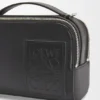 Mini-kamera-crossbody-veske i satengkalveskinn Mini-kamera-crossbody-veske i satengkalveskinn