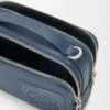 Mini-kamera-crossbody-veske i satengkalveskinn Mini-kamera-crossbody-veske i satengkalveskinn