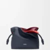 Mini-lagdelt Flamenco-clutch i nappa-kalveskinn