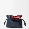 Mini-lagdelt Flamenco-clutch i nappa-kalveskinn