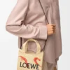 Mini Loewe Font Tote i raffia Mini Loewe Font Tote i raffia