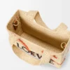 Mini Loewe Font Tote i raffia Mini Loewe Font Tote i raffia