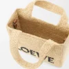 Mini Loewe Font Tote i raffia Mini Loewe Font Tote i raffia