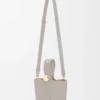 Mini Pebble Bucket-veske i glatt kalveskinn Mini Pebble Bucket-veske i glatt kalveskinn