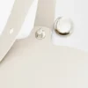 Mini Pebble Bucket veske i mykt, kornet kalveskinn Mini Pebble Bucket veske i mykt, kornet kalveskinn
