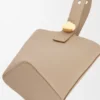 Mini Pebble Bucket veske i mykt, kornet kalveskinn Mini Pebble Bucket veske i mykt, kornet kalveskinn