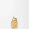 Mini Puzzle Edge-veske i laminert lammeskinn Mini Puzzle Edge-veske i laminert lammeskinn