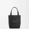 Mini Puzzle Fold-tote i skinnende kalveskinn Mini Puzzle Fold-tote i skinnende kalveskinn