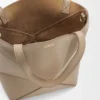 Mini Puzzle Fold-tote i skinnende kalveskinn Mini Puzzle Fold-tote i skinnende kalveskinn