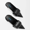 Origami-pumps med klaff bak i lammeskinn Origami-pumps med klaff bak i lammeskinn