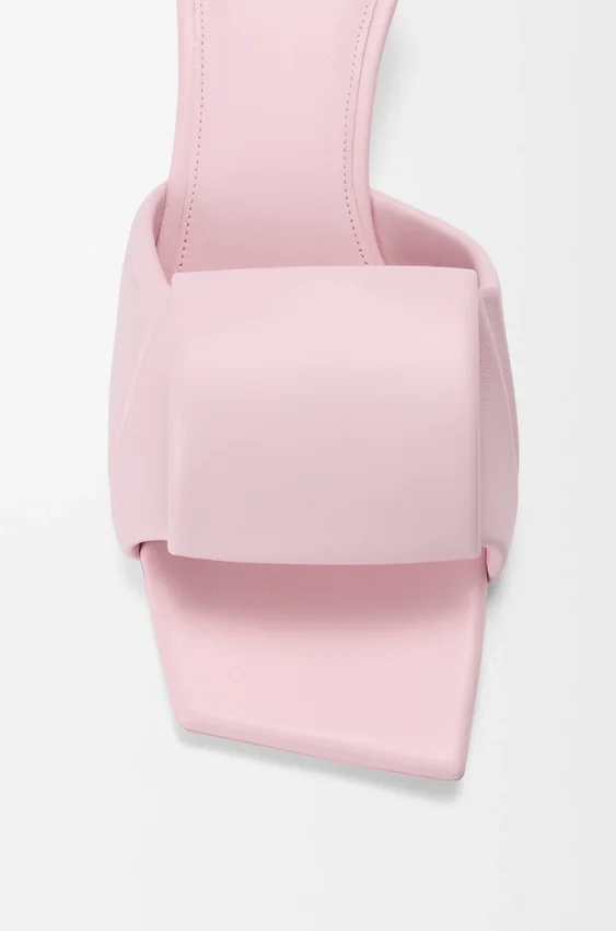 Origami-sandaler i lammeskinn Origami-sandaler i lammeskinn
