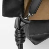 Panta Medium Flamenco-clutch i skinnende kalveskinn
