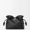 Panta Medium Flamenco-clutch i skinnende kalveskinn