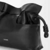 Panta Medium Flamenco-clutch i skinnende kalveskinn