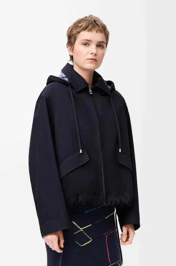 Parka med hette i bomull og silke Parka med hette i bomull og silke