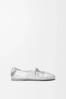 Pebble myk ballerina i laminert nappa-lammeskinn