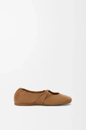Pebble Soft-ballerinasko i nappa-lammeskinn