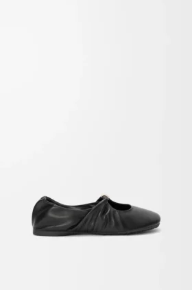 Pebble Soft-ballerinasko i nappa-lammeskinn