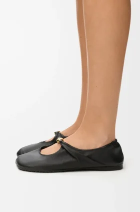 Pebble Soft-ballerinasko i nappa-lammeskinn