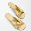 Pebble Soft Slide i laminert lammeskinn Pebble Soft Slide i laminert lammeskinn