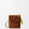 Jordbærblomst-smykke i klassisk kalveskinn Jordbærblomst-smykke i klassisk kalveskinn