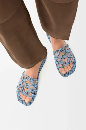 Petal Anagram-sandaler i brodert lerret