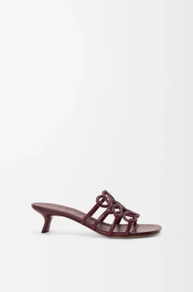 «Petal Anagram»-sandaler i mykt kalveskinn